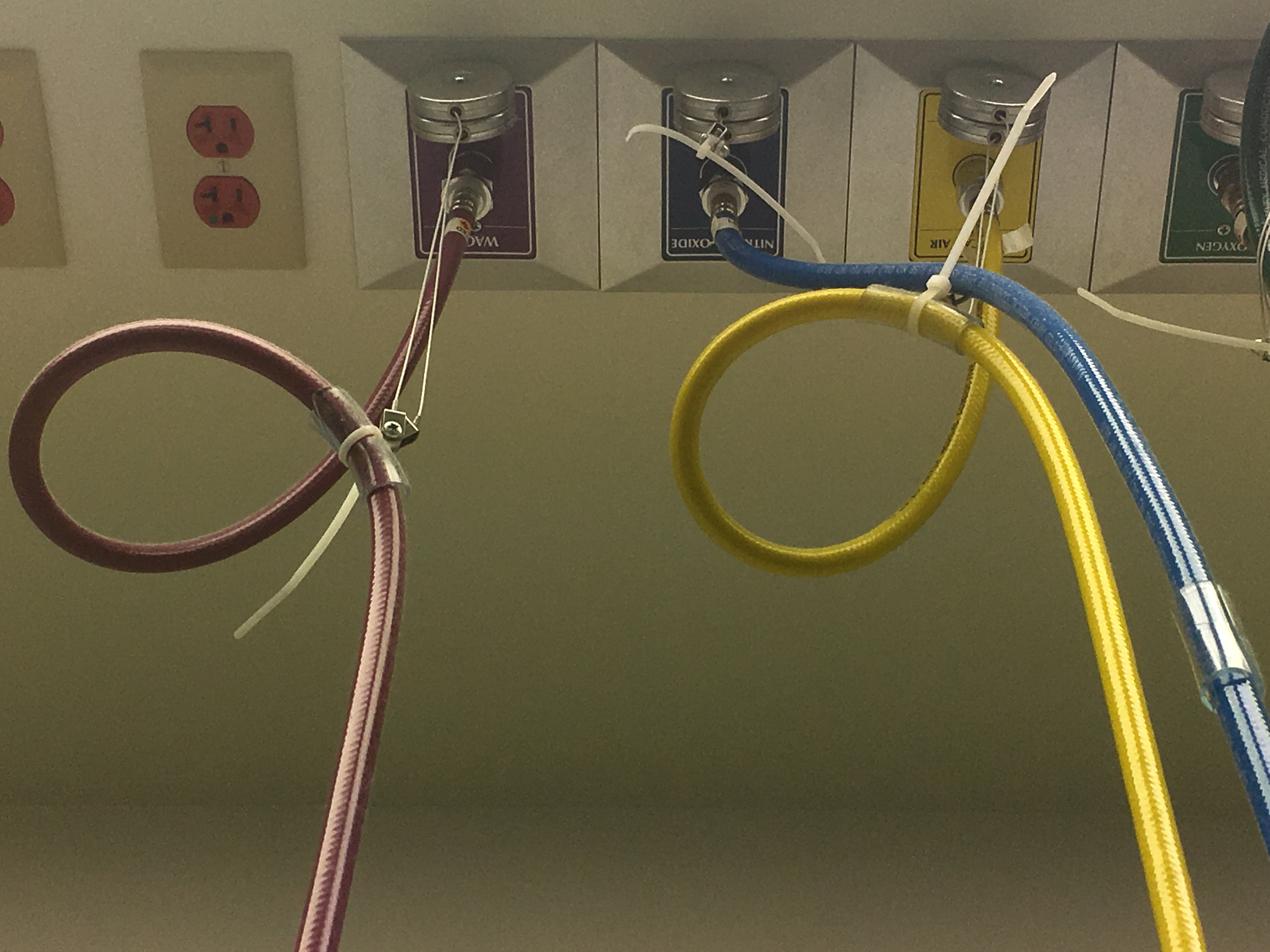 ELECTRICAL RECEPTACLE ASSEMBLY